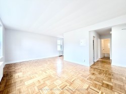 201-1545 Bathurst Street  Toronto, ON M5P 3H6