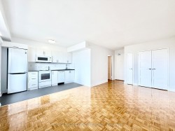 908-276 St George Street  Toronto, ON M5R 2P6