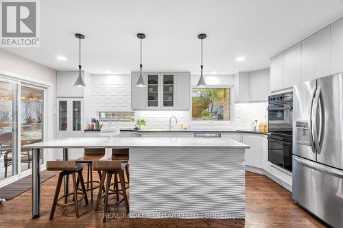 1958 Neepawa Avenue, Ottawa, ON - Indoor Photo Showing Kitchen With Upgraded Kitchen