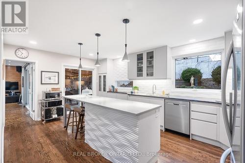 1958 Neepawa Avenue, Ottawa, ON - Indoor Photo Showing Kitchen With Upgraded Kitchen