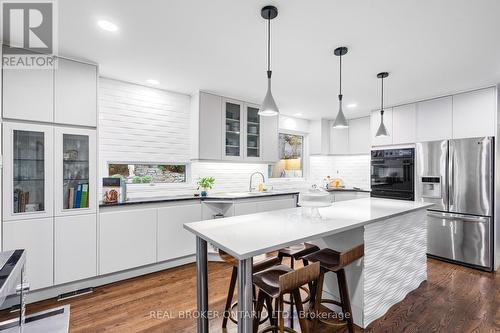 1958 Neepawa Avenue, Ottawa, ON - Indoor Photo Showing Kitchen With Upgraded Kitchen