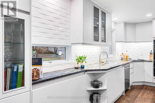 1958 Neepawa Avenue, Ottawa, ON - Indoor Photo Showing Kitchen With Upgraded Kitchen