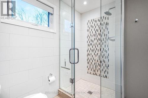 1958 Neepawa Avenue, Ottawa, ON - Indoor Photo Showing Bathroom