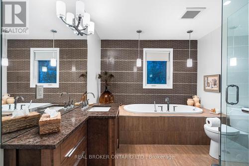 1958 Neepawa Avenue, Ottawa, ON - Indoor Photo Showing Bathroom