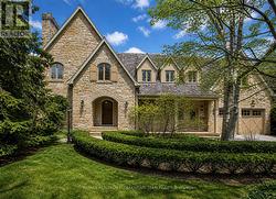 14 ST MARGARETS DRIVE Toronto, ON M4N 3E5