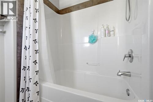 3644 Green Moss Lane, Regina, SK - Indoor Photo Showing Bathroom
