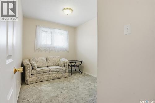 4 Malta Crescent, Saskatoon, SK - Indoor