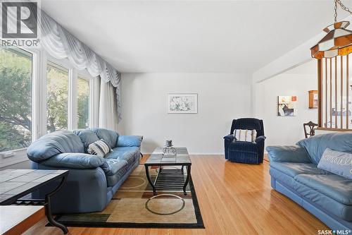 4 Malta Crescent, Saskatoon, SK - Indoor Photo Showing Living Room
