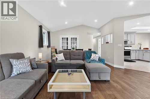 6 Kintyre Court, Caledonia, ON - Indoor Photo Showing Living Room