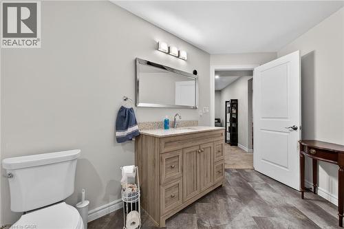 6 Kintyre Court, Caledonia, ON - Indoor Photo Showing Bathroom