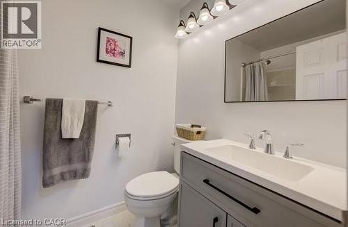 4 Ronald Road, Cambridge, ON - Indoor Photo Showing Bathroom