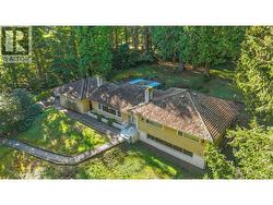 315 STEVENS DRIVE  West Vancouver, BC V7S 1C7
