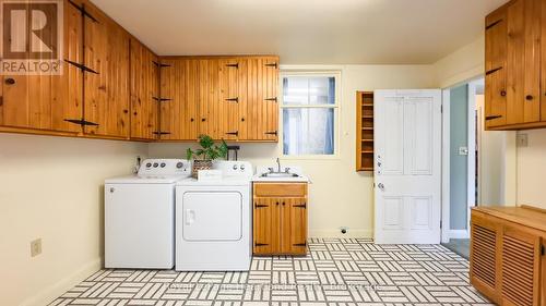25 Wellington Street N, Goderich (Goderich (Town)), ON - Indoor Photo Showing Laundry Room