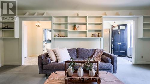 25 Wellington Street N, Goderich (Goderich (Town)), ON - Indoor Photo Showing Living Room