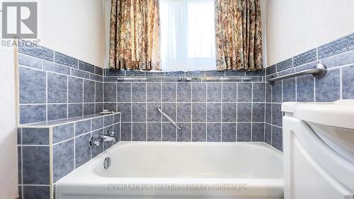 25 Wellington Street N, Goderich (Goderich (Town)), ON - Indoor Photo Showing Bathroom