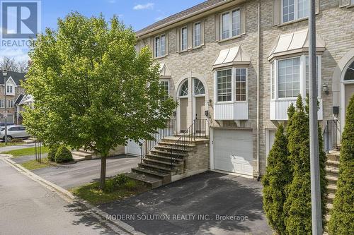 29 - 3480 UPPER MIDDLE ROAD  Burlington, ON L7M 4R7