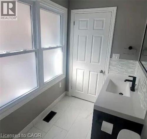 96 Orchard Avenue, Simcoe, ON - Indoor Photo Showing Other Room