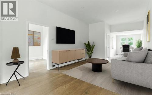 VS PHOTO - 684 Beach Boulevard, Hamilton, ON - Indoor Photo Showing Living Room