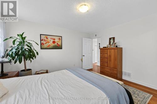 19 Trout Lane, Tiny, ON - Indoor Photo Showing Bedroom