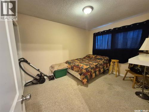 1118 Park Avenue, Weyburn, SK - Indoor Photo Showing Bedroom