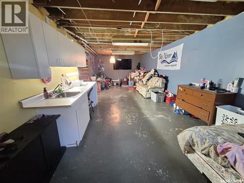 1118 Park Avenue, Weyburn, SK - Indoor