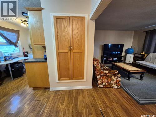 1118 Park Avenue, Weyburn, SK - Indoor