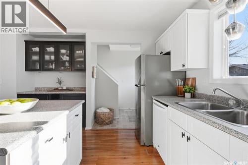 719 Rutherford Lane, Saskatoon, SK - Indoor Photo Showing Kitchen With Double Sink