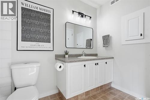 719 Rutherford Lane, Saskatoon, SK - Indoor Photo Showing Bathroom