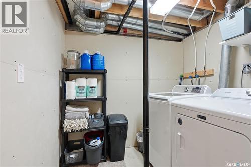 719 Rutherford Lane, Saskatoon, SK - Indoor Photo Showing Laundry Room