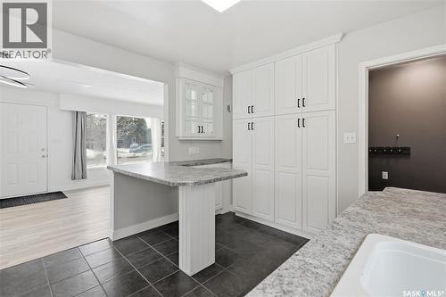1604 Preston Avenue S, Saskatoon, SK - Indoor