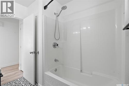 1604 Preston Avenue S, Saskatoon, SK - Indoor Photo Showing Bathroom