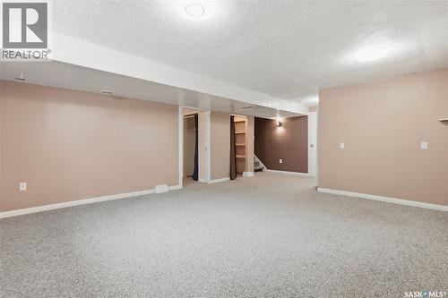 1604 Preston Avenue S, Saskatoon, SK - Indoor