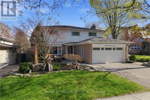 2401 SINCLAIR CIRCLE  Burlington, ON L7P 3C2