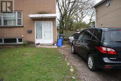 532 APPLEBY LINE  Burlington, ON L7L 2Y3