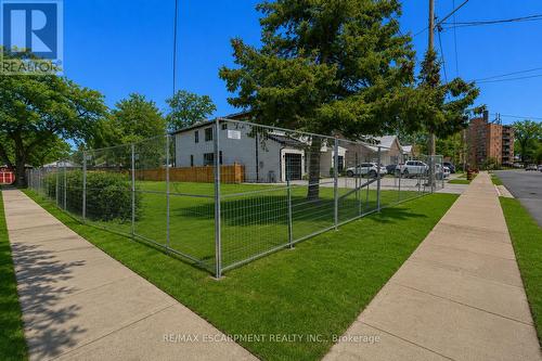 19 Broadview Avenue, Mississauga, ON 