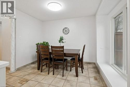 189 Shadow Wood Court, Waterloo, ON - Indoor Photo Showing Dining Room