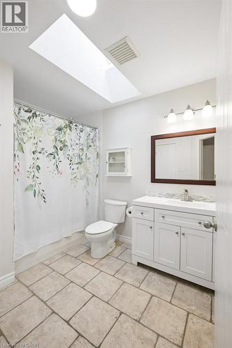189 Shadow Wood Court, Waterloo, ON - Indoor Photo Showing Bathroom