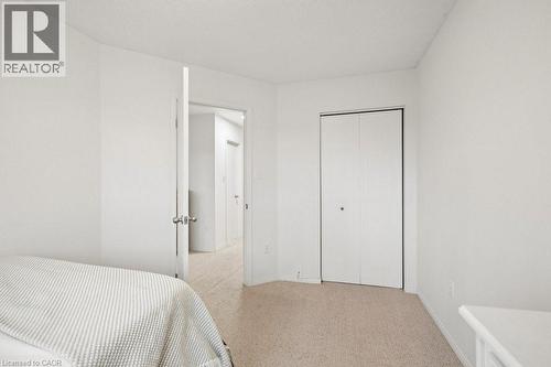 189 Shadow Wood Court, Waterloo, ON - Indoor Photo Showing Bedroom