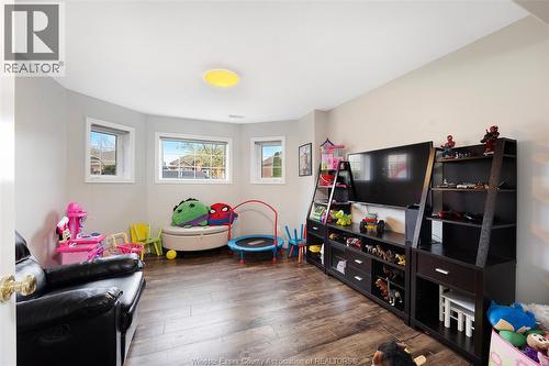 4205 Barton Crescent, Windsor, ON - Indoor