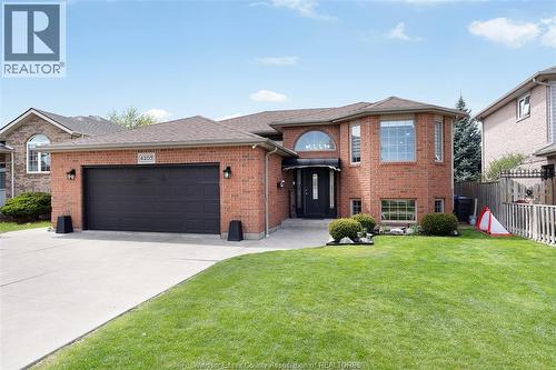 4205 Barton Crescent, Windsor, ON - Outdoor