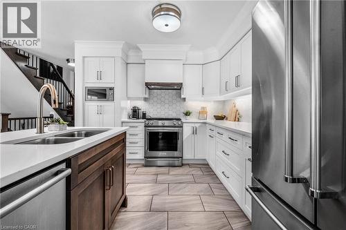 635 Saginaw Parkway Unit# 47, Cambridge, ON - Indoor Photo Showing Kitchen With Double Sink With Upgraded Kitchen