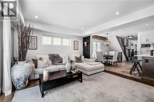 635 Saginaw Parkway Unit# 47, Cambridge, ON - Indoor Photo Showing Living Room