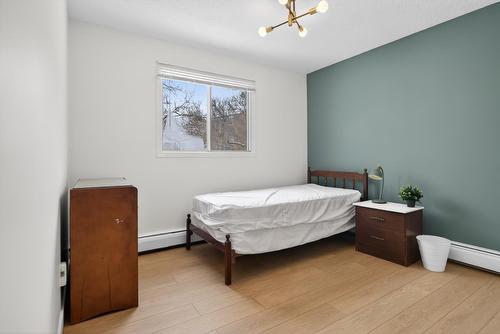 9732  75 Ave Nw, Edmonton, AB - Indoor Photo Showing Bedroom