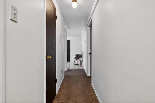 9732  75 Ave Nw, Edmonton, AB - Indoor Photo Showing Other Room