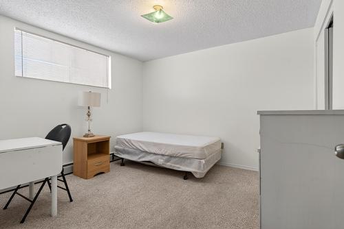 9732  75 Ave Nw, Edmonton, AB - Indoor Photo Showing Bedroom