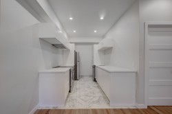 1A-4330 Rue Sherbrooke O. Westmount, QC H3Z 1E1