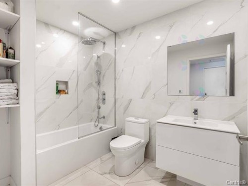 Bathroom - 402-10130 Rue Lauraine-Vaillancourt, Montréal (Ahuntsic-Cartierville), QC - Indoor Photo Showing Bathroom