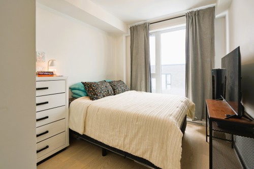 Bedroom - 402-10130 Rue Lauraine-Vaillancourt, Montréal (Ahuntsic-Cartierville), QC - Indoor Photo Showing Bedroom