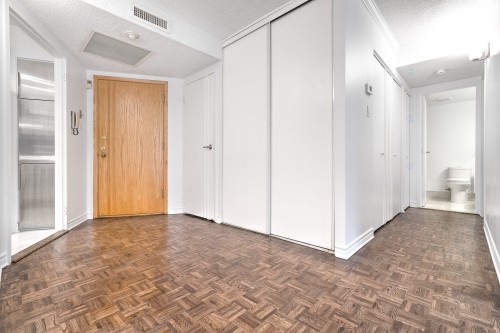 Mud Room - 104-1360 Rue St-Jacques, Montréal (Ville-Marie), QC - Indoor Photo Showing Other Room