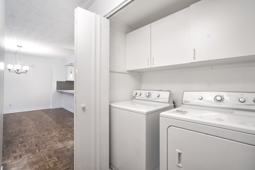 Laundry - 104-1360 Rue St-Jacques, Montréal (Ville-Marie), QC - Indoor Photo Showing Laundry Room